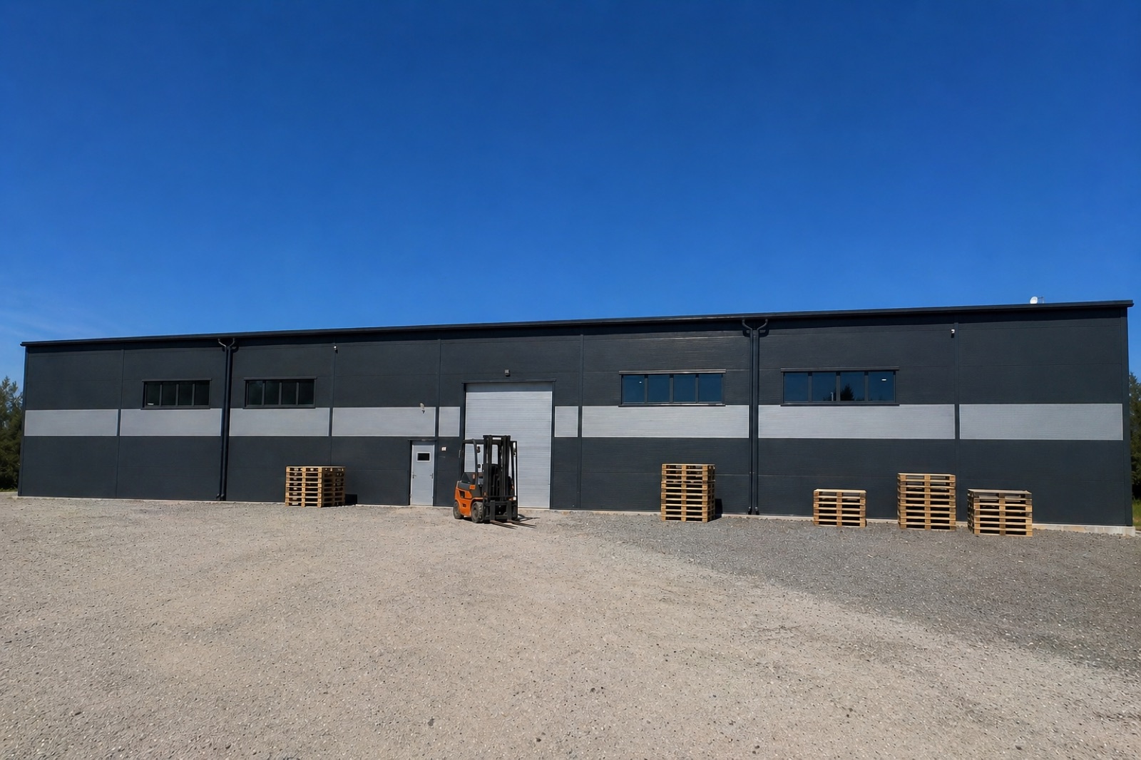 Nová moderní skladová hala NěmeckýEshop.cz o rozloze 2 000 m²