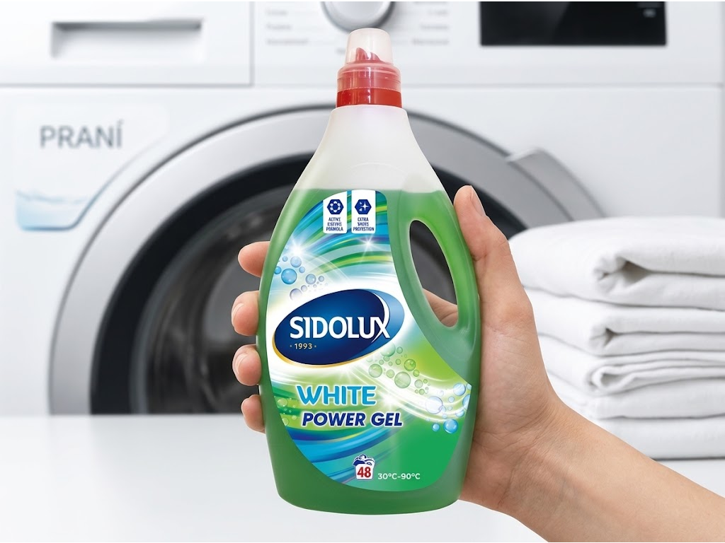 Sidolux Power White prací gel v ruce