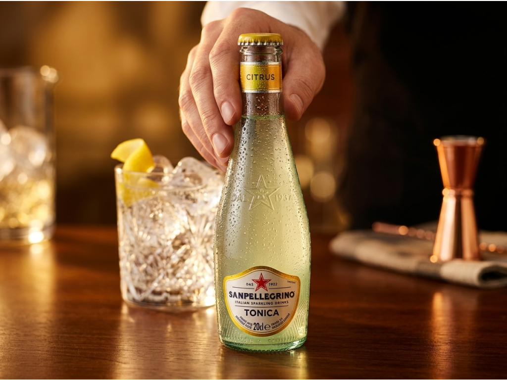 Sanpellegrino Citrus Tonic v ruce