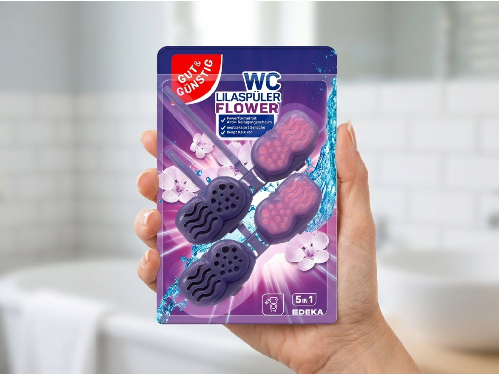 G&G závěsný WC blok držený v ruce v koupelně