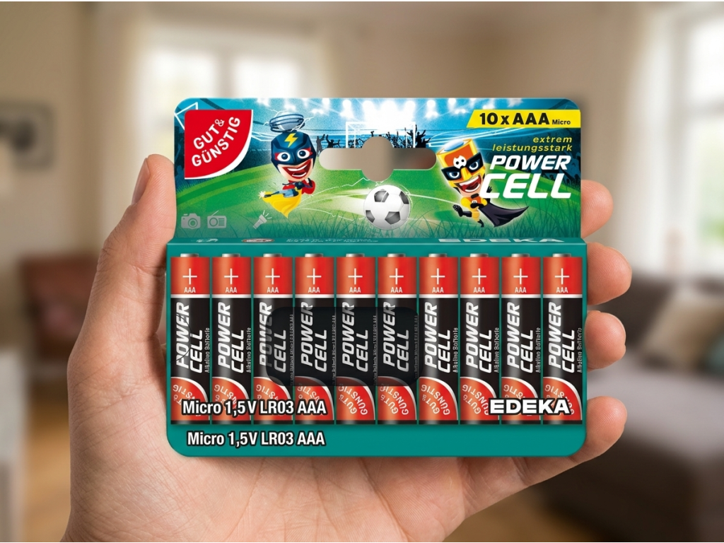 Balení baterií G&G Power Cell AAA v ruce