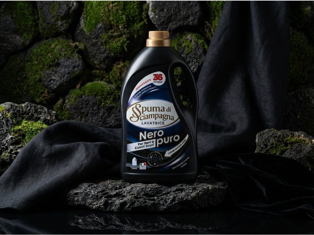 Spuma di Sciampagna Nero Puro v prostředí