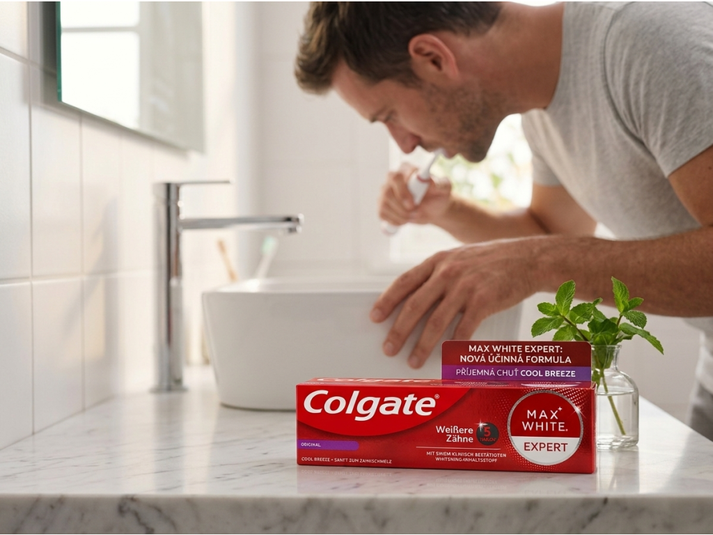 Colgate Bělící zubní pasta Max White Expert 75 ml - použití při čištění zubů