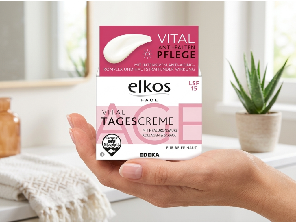 Elkos Vital Anti-Aging denní krém v ruce